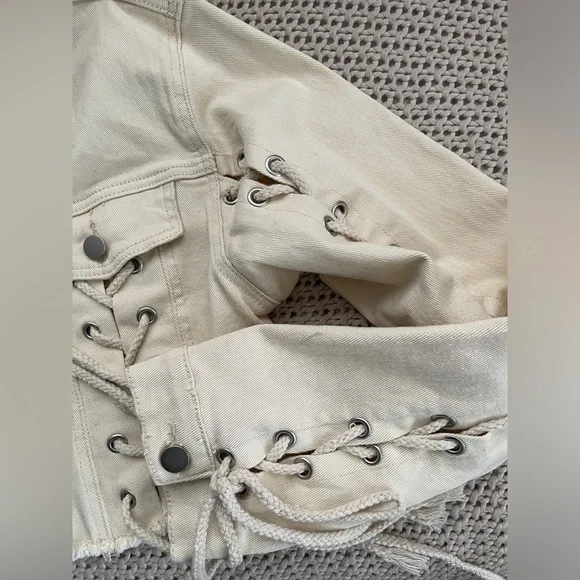 NWOT FASHION NOVA Can't Keep Up Denim Jacket - XL - Picture 8 of 10